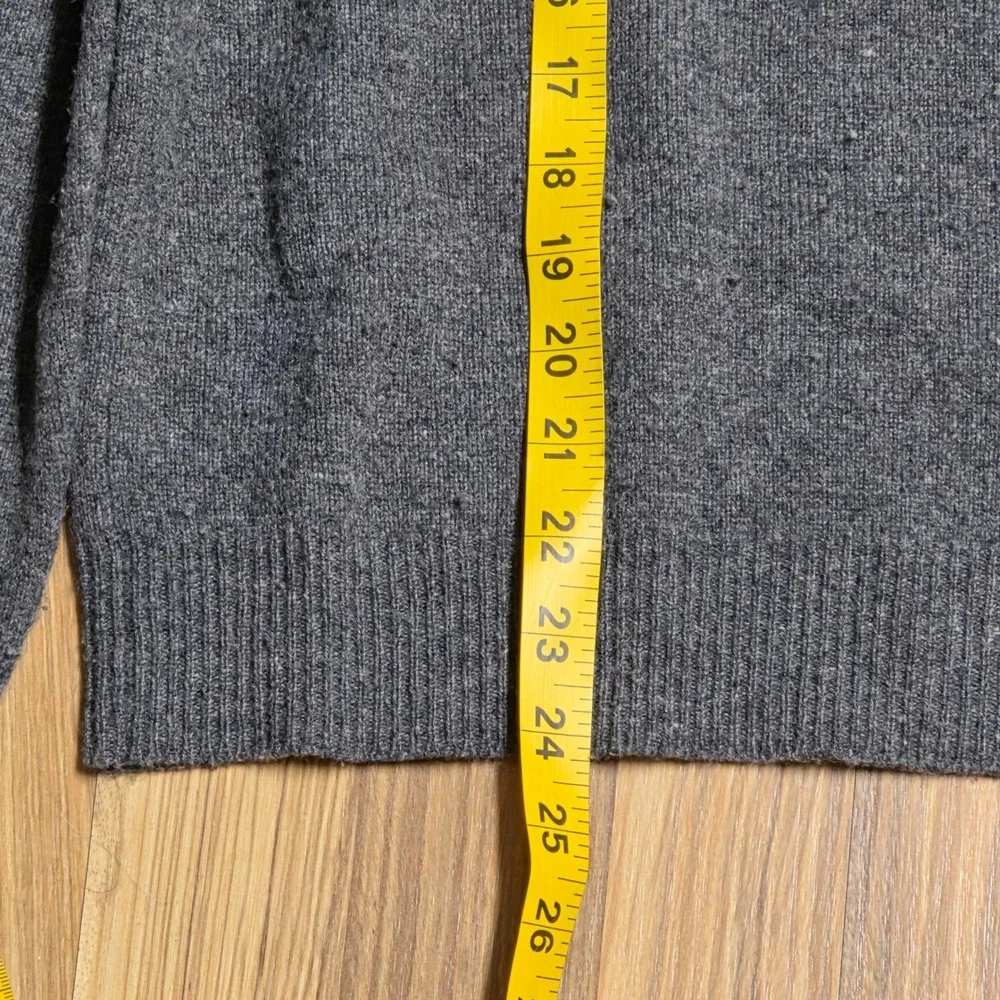J. Crew‎ V Neck Lambswool Sweater Men's Size Large Gray Pullover Classic